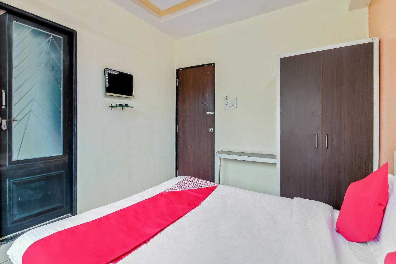 Oyo Flagship 48365 Hotel Shiva'S Castle Chalisgaon Camera foto
