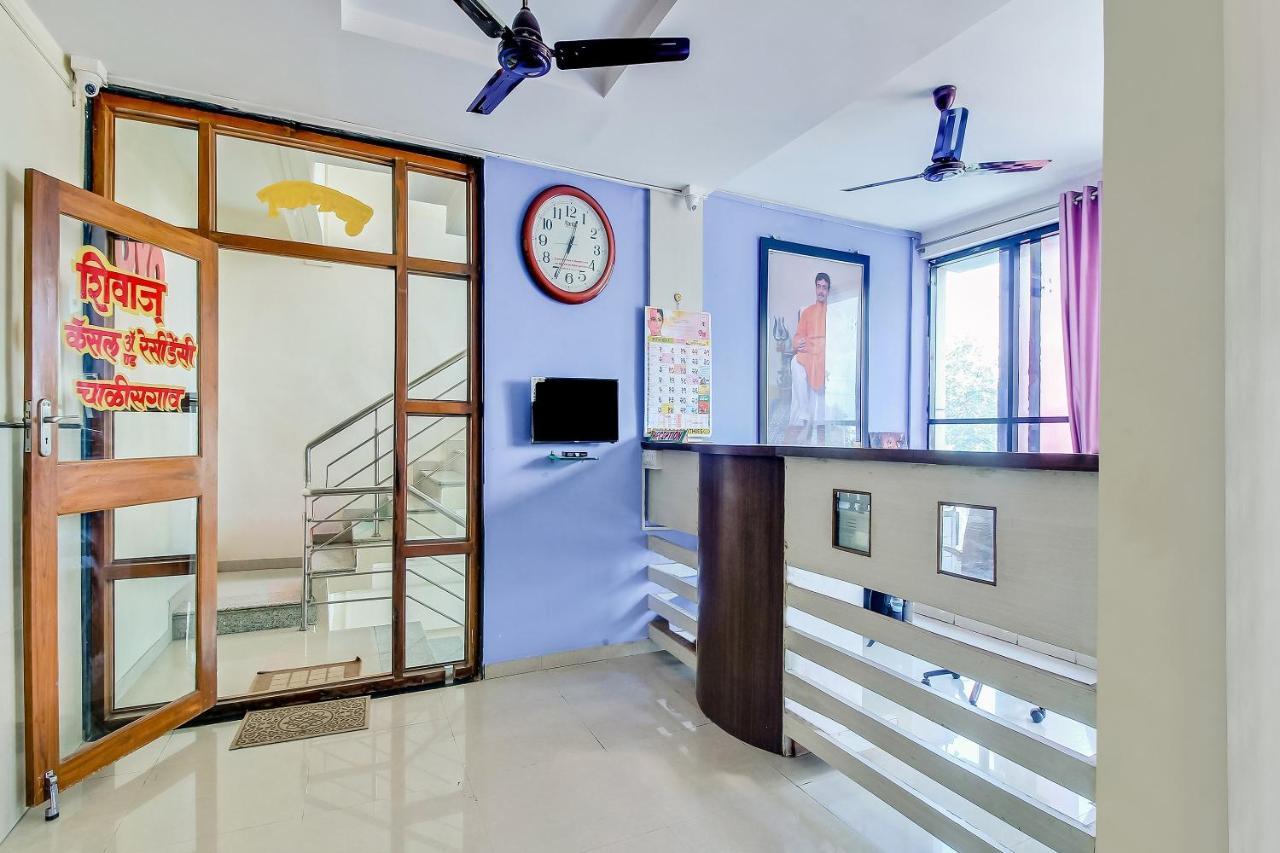 Oyo Flagship 48365 Hotel Shiva'S Castle Chalisgaon Esterno foto